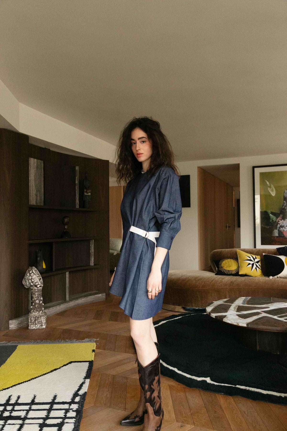 Robe manches longues Paloma, porté, vue de dos, offrant un parfait équilibre entre élégance et confort