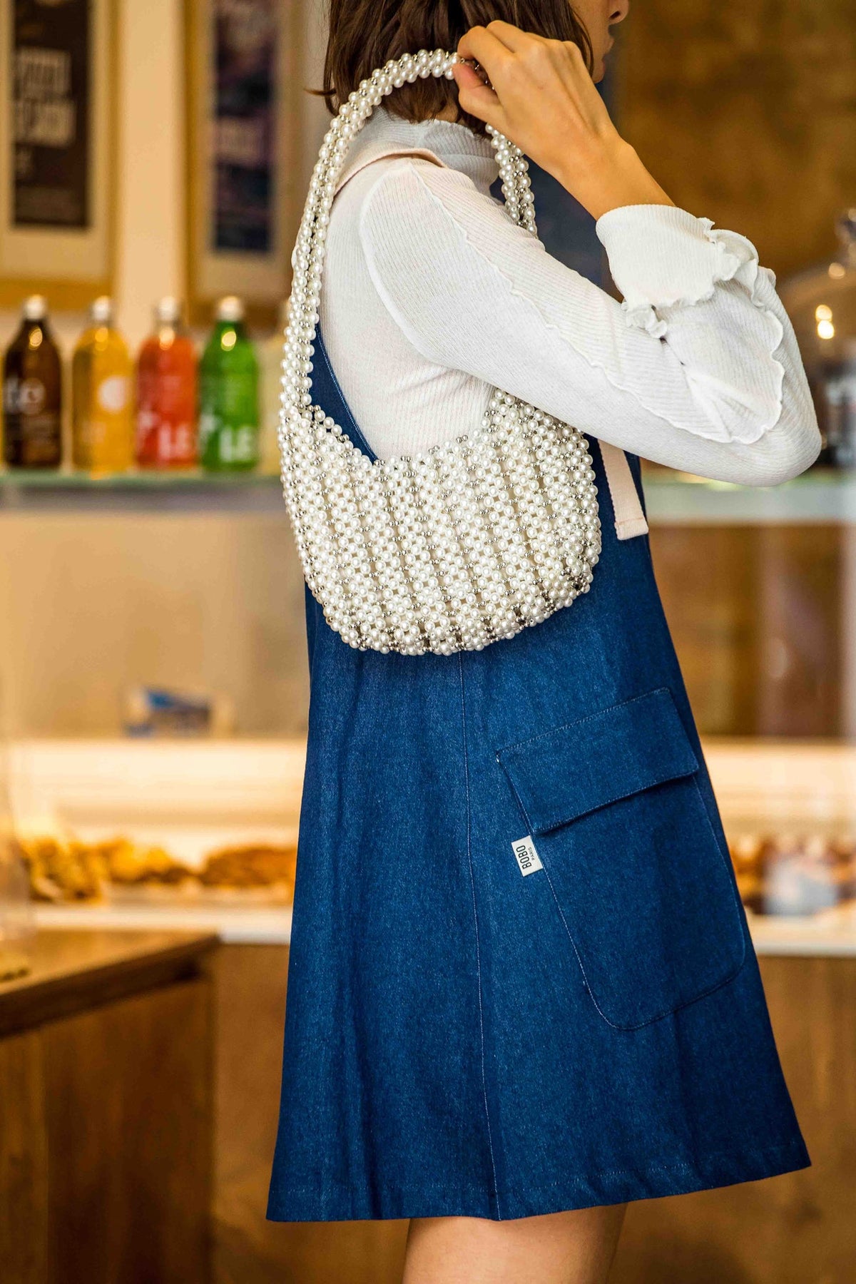 Robe en denim Chloé, porté, vue de profil, notre toute première robe en denim Bobo Paris !, couleurs signature Bobo Paris