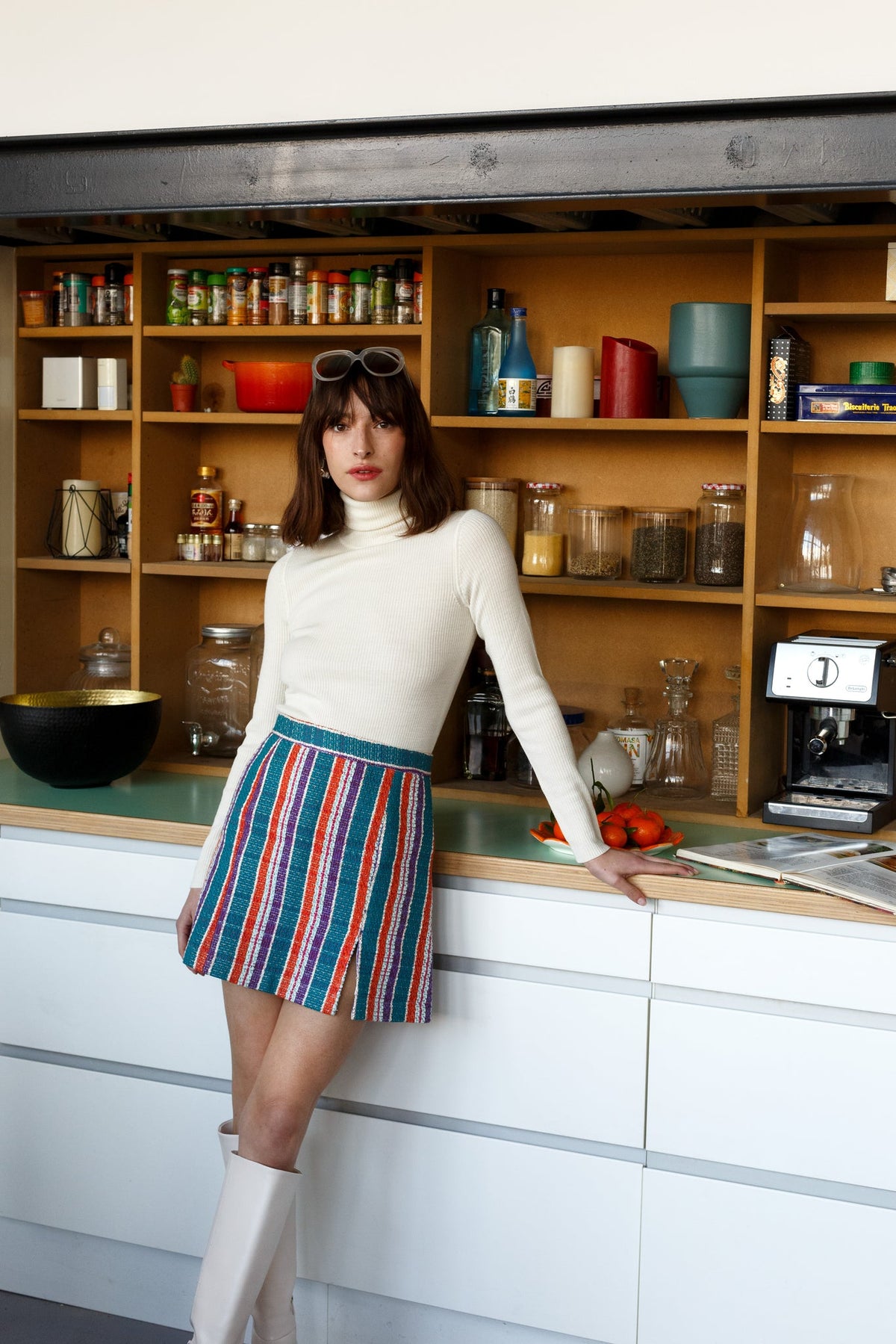 Jupe en tweed Véra, premier regard, portée en extérieur, tissus d'origine lyonnaise 100% coton Dessiné et fabriqué à Paris Seulement 45 exemplaires ont été faits