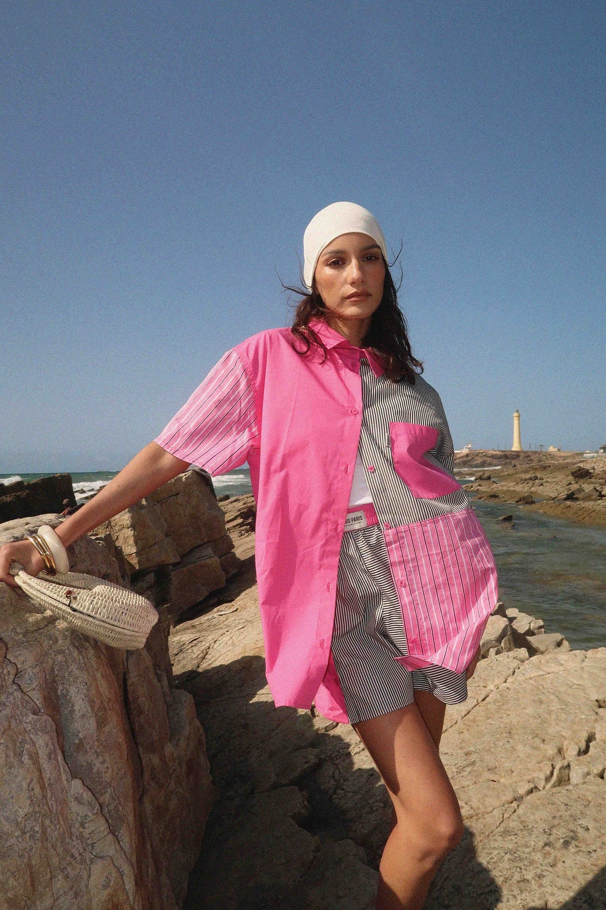 Chemise patchwork Naya, gros plan sur le tissu, produite en série ultra limitée : seulement 20 exemplaires, couleurs signature Bobo Paris