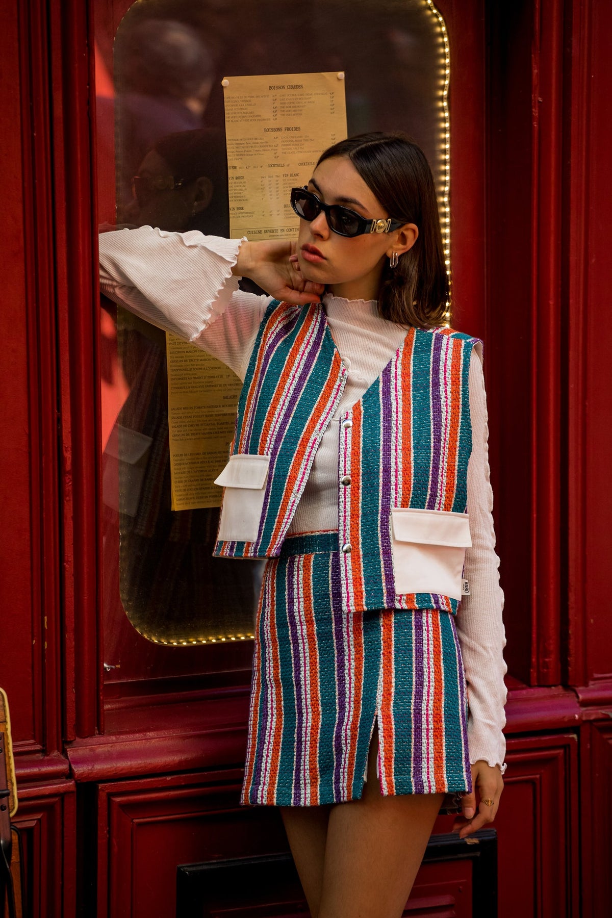 Gilet en tweed Véra, détail de la coupe, tissus d'origine lyonnaise Dessiné et fabriqué à Paris Seulement 45 exemplaires ont été produits